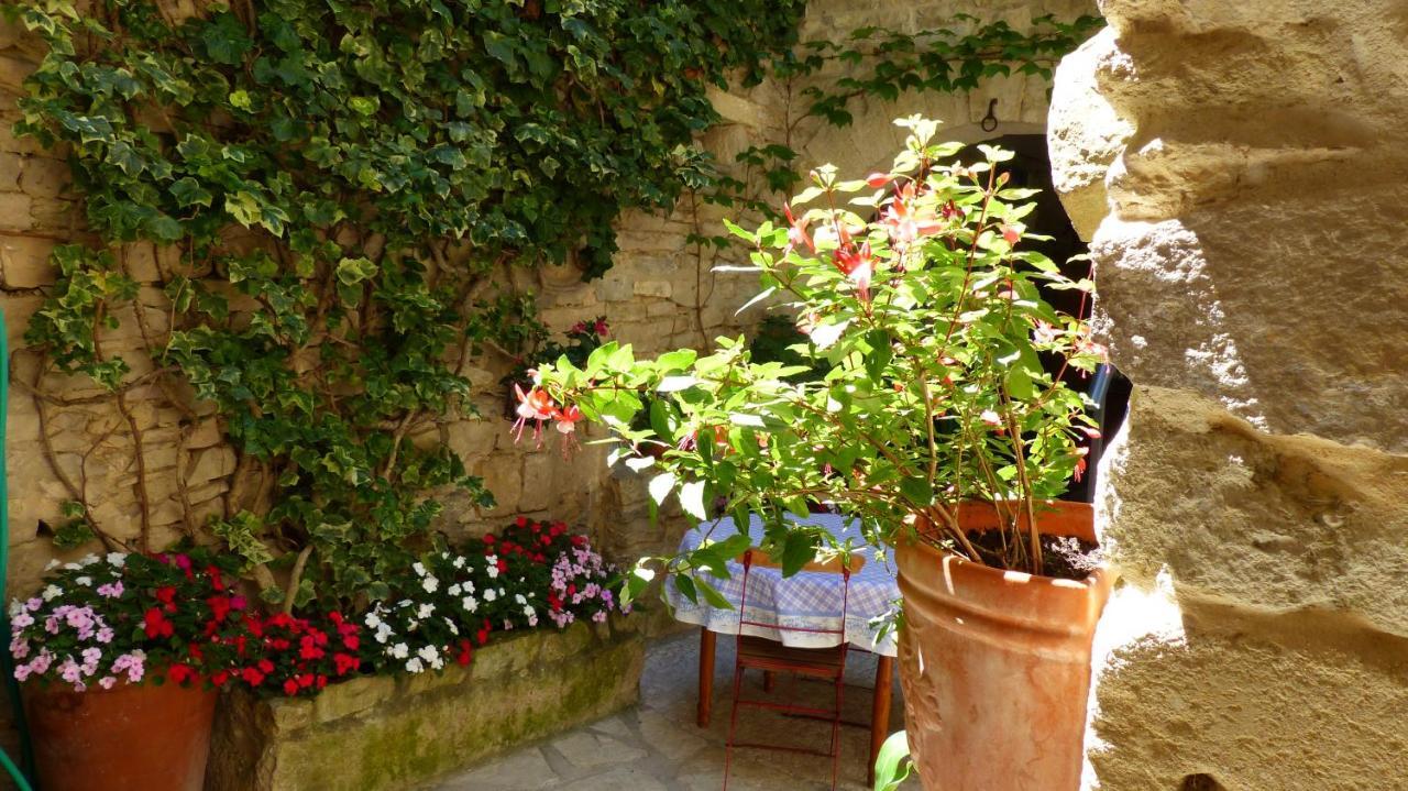Bed And Art Bed & Breakfast Calvisson Dış mekan fotoğraf